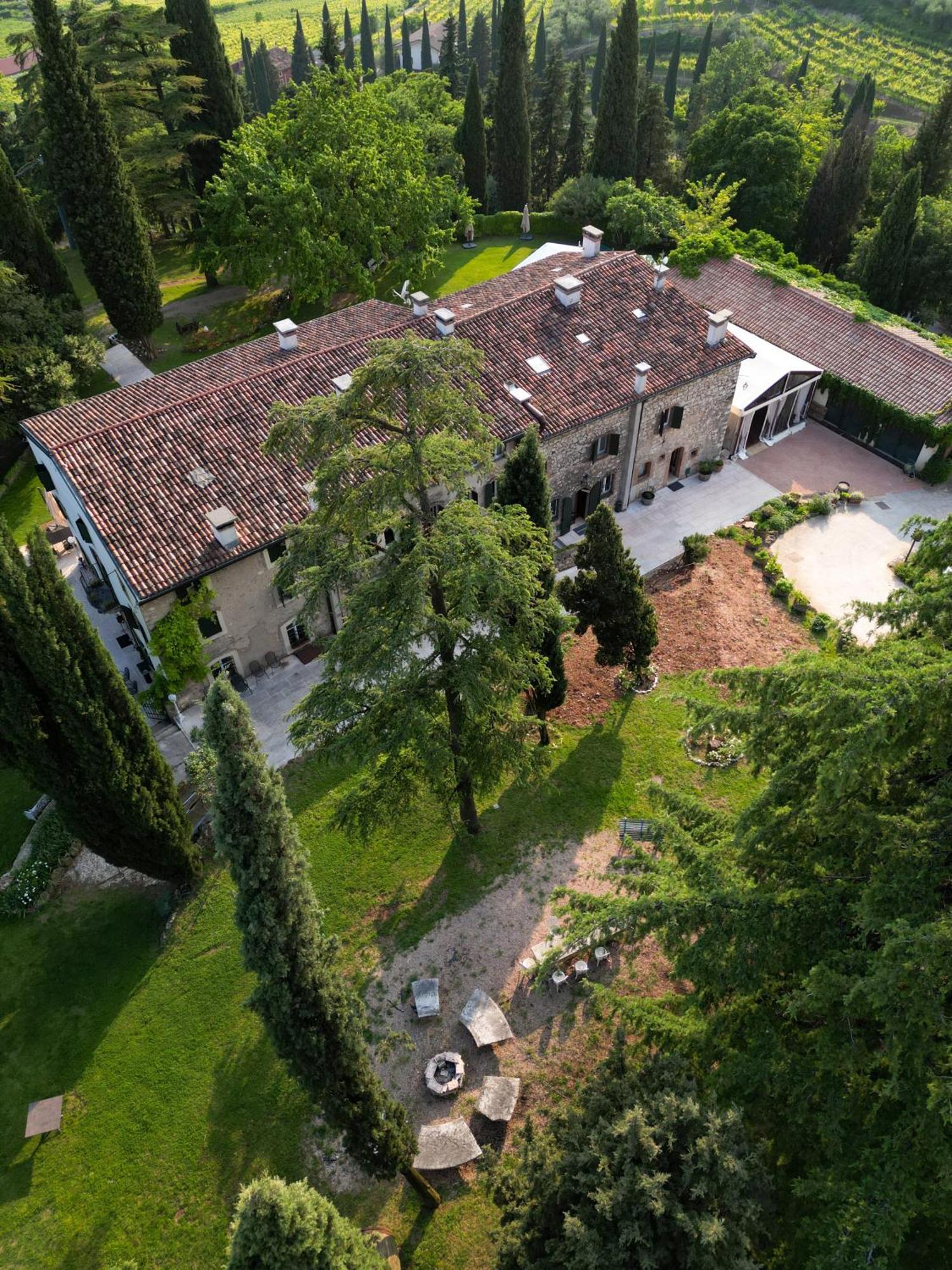 Vila Massimago Wine Relais Mezzane di Sotto Exteriér fotografie